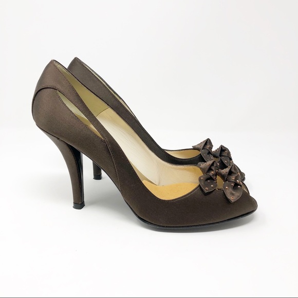 stuart weitzman bow shoes